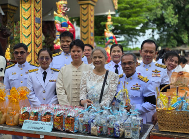 กิจกรรมทำบุญตักบาตร ถวายเป็นพระราชกุศลแด่ ... พารามิเตอร์รูปภาพ 27